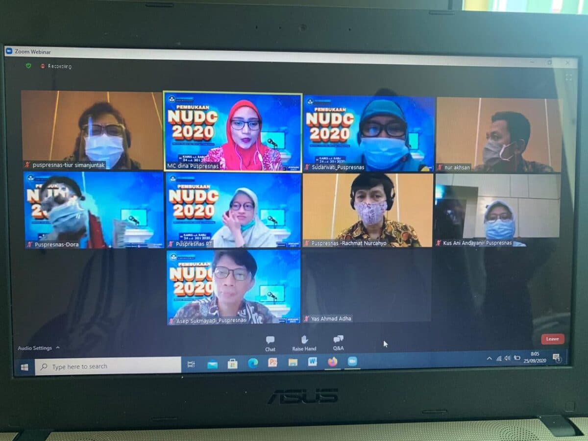 Tim Debat Bahasa Inggris Universitas PGRI Palembang Ukir Prestasi di NUDC Tingkat Nasional