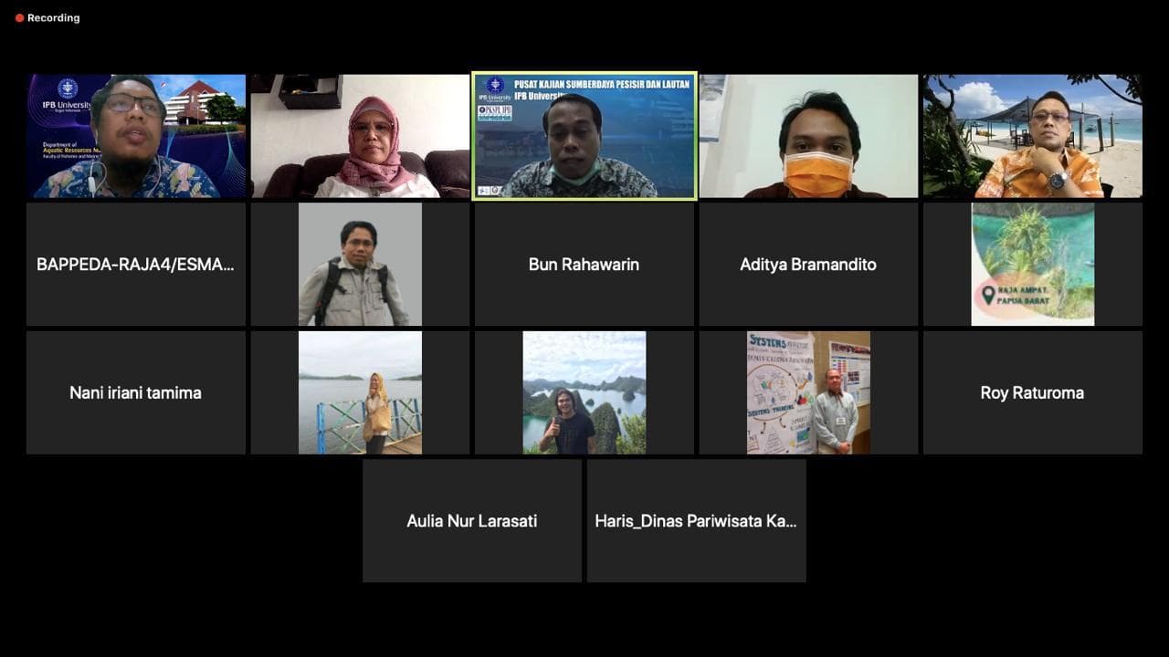 PKSPL IPB University: Pentingnya Pola Pikir Keberlanjutan dalam Rehabilitasi Kampung Yensawai Barat