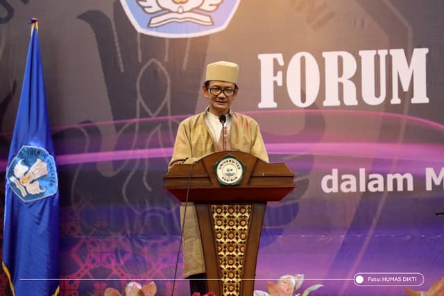 Tangkapan Lensa - Kongres III Forum Dekan Teknik Indonesia dengan tema"Pendidikan Tinggi Teknik dalam mengawal Pembangunan Ibu Kota Negara".