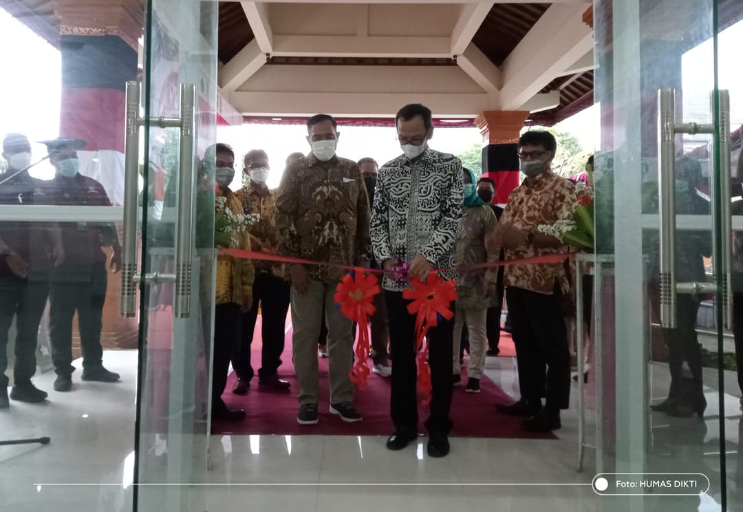 Tangkapan Lensa-Resmikan Gedung Laboratorium Kesehatan Terpadu, plt. Dirjen Diktiristek Pacu Undhiksa Berprestasi di Kancah Global