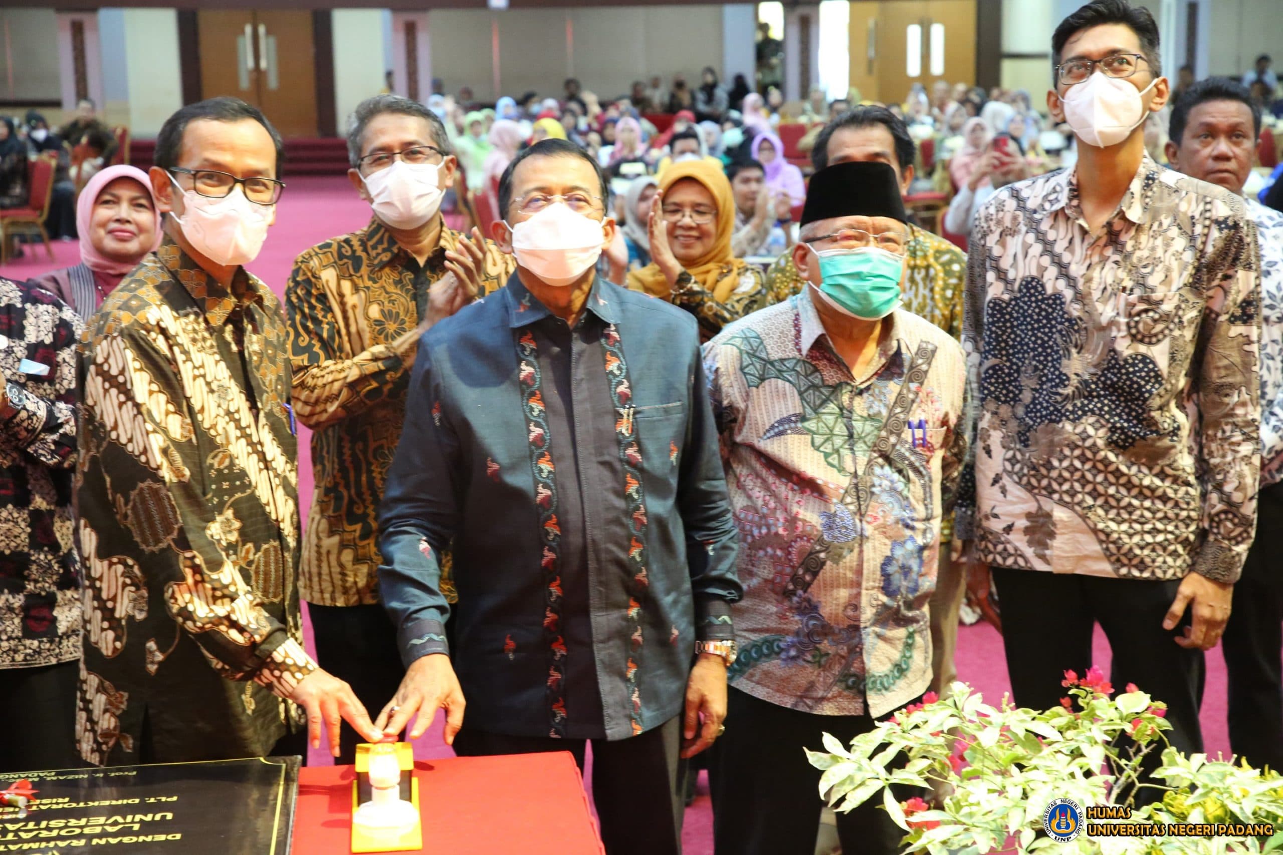 Dirjen Dikti Resmikan Tiga Laboratorium di UNP