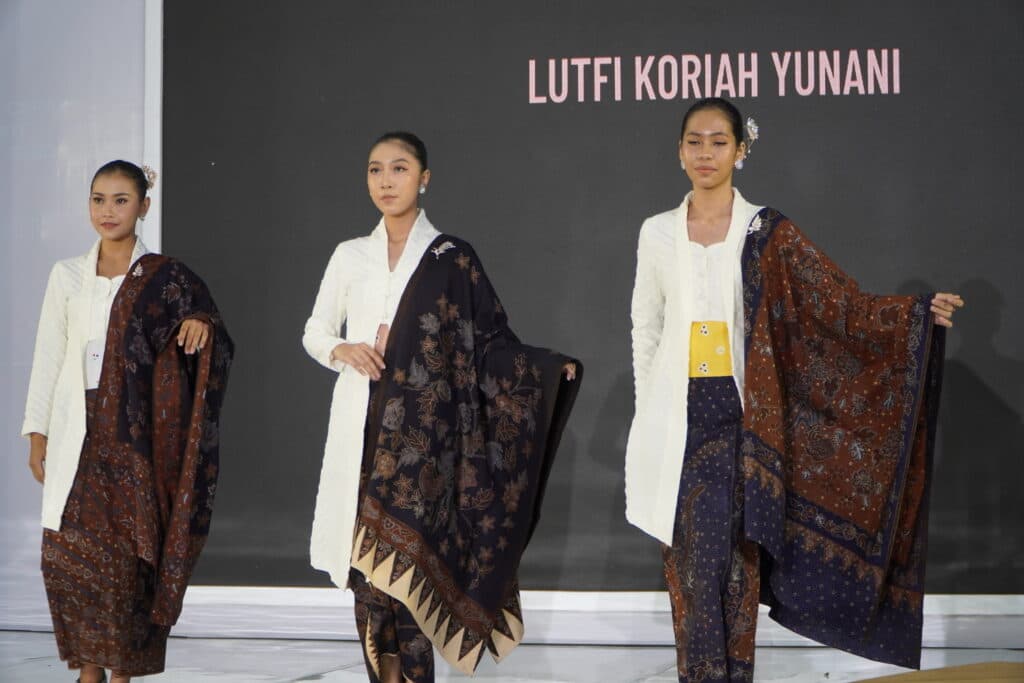 ISI Yogyakarta Selenggarakan Fashion Show Reflection of Art di Sleman City Hall