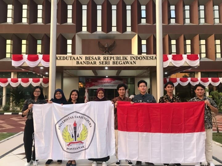 Anak Pedalaman Ketapang Kalimantan Barat, Indonesia