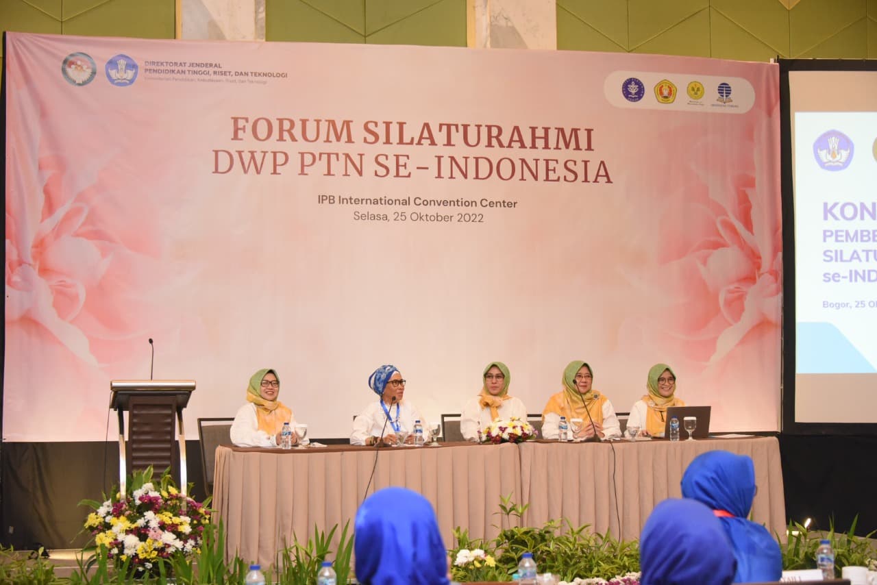 Gelar Acara Ladies Program, DWP Ditjen Diktiristek Bentuk Forum Silaturahmi DWP PTN se-Indonesia