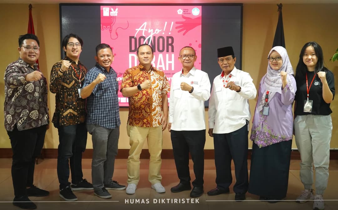 Tangkapan Lensa-Kegiatan Donor Darah Perhimpunan Pelajar Indonesia Tiongkok (PPIT) di lingkungan Kemendikbudristek (04/11).