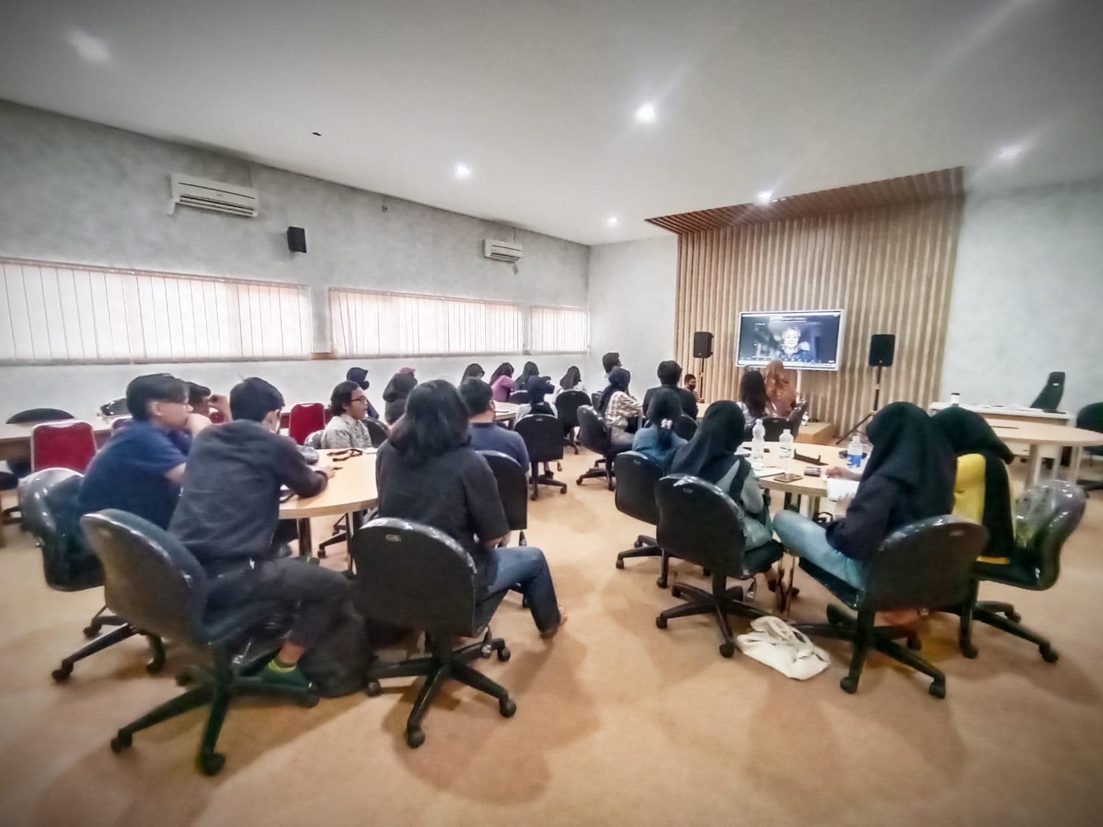 Praktisi Mengajar Hadirkan Inspirasi Kehumasan Bagi Mahasiswa Komunikasi