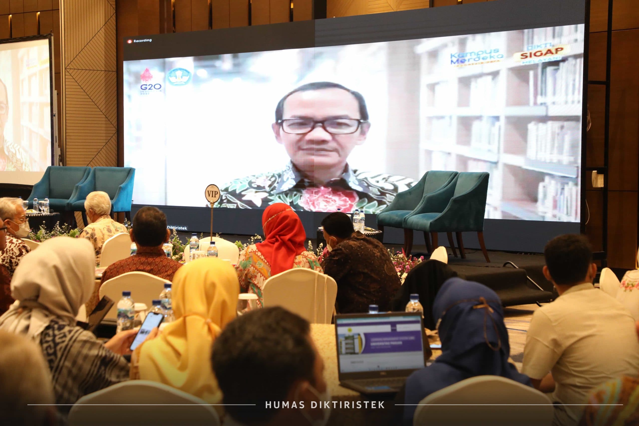 Refleksi Kualitas SDM Perguruan Tinggi melalui Seminar Internasional IDCP