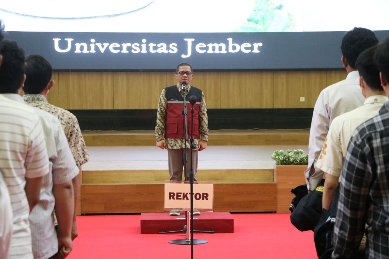 Rektor Lepas 487 Mahasiswa Peserta KKN