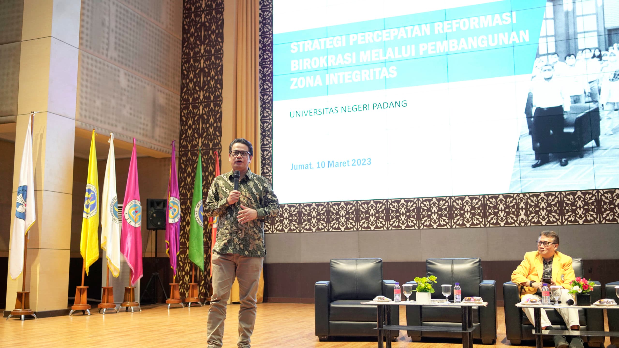 UNP PTN ke 9 Di Indonesia Yang Mencanangkan Zona Integritas Di Seluruh Fakultas