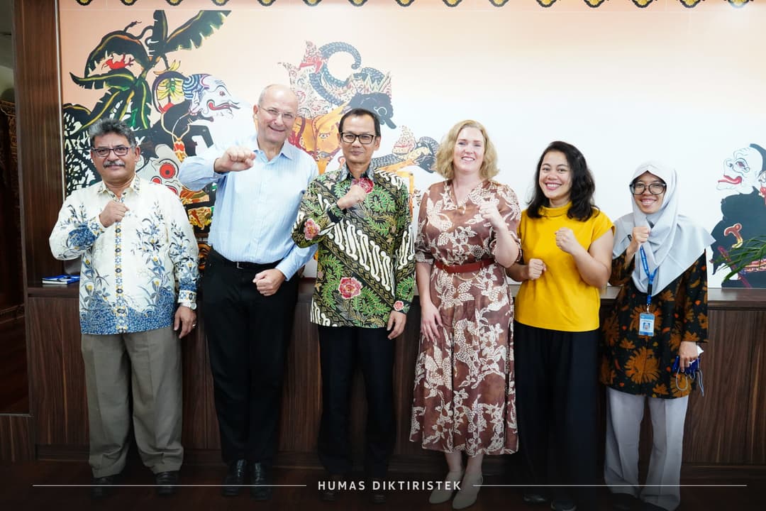 Tangkapan Lensa-Kegiatan Pertemuan antara Pak Dirjen Diktiristek dengan Nuffic Neso Belanda. (2/10).