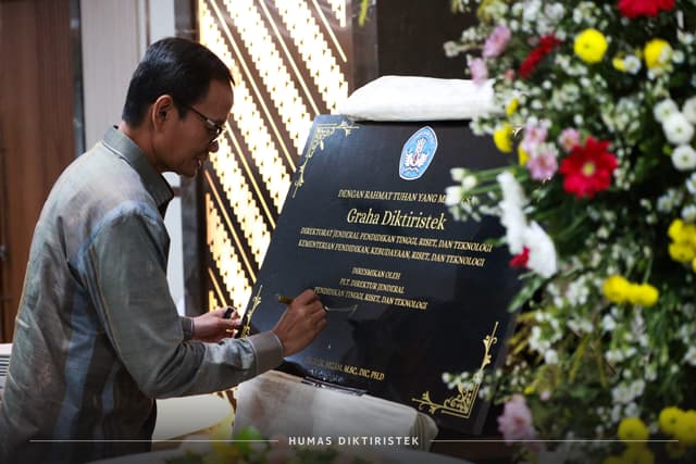 Tangkapan Lensa-Kegiatan Rapat Koordinasi Program Kerja Ditjen Diktiristek dan Peresmian Ballroom Gedung D 2024