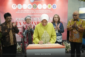 Kolaborasi Perguruan Tinggi Seni Hadirkan Pameran Seni Visual Rakta Mahardika Rupa di Kemendikbudristek