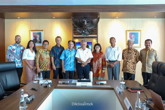 Audiensi Kemdiktisaintek dengan Universitas Tsinghua