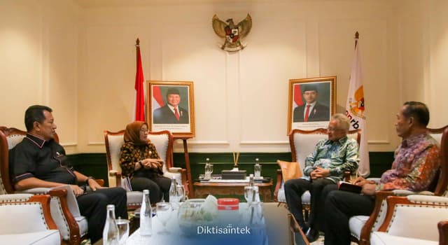 Pertemuan Mendiktisaintek dengan MenPANRB