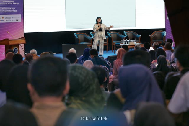 Wamendiktisaintek Stella Christie Menghadiri Pameran Riset, Inovasi dan Pengabdian ke Masyarakat (PRIMA) ITB
