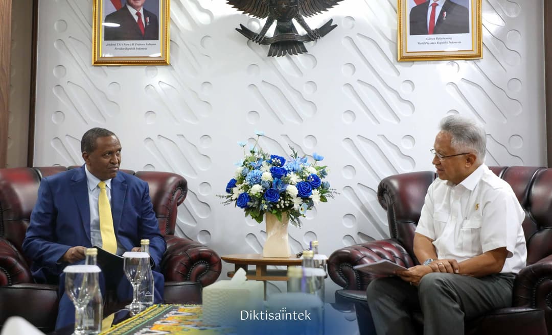 Audiensi Mendiktisaintek dengan Dubes Kenya