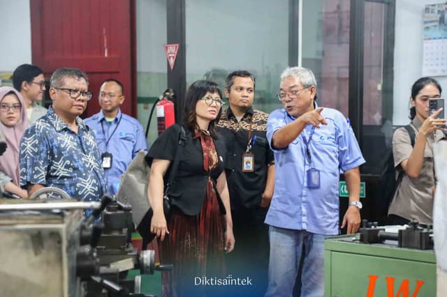 Rangkaian Giat Wamendiktisaintek Stella Christie di Surakarta