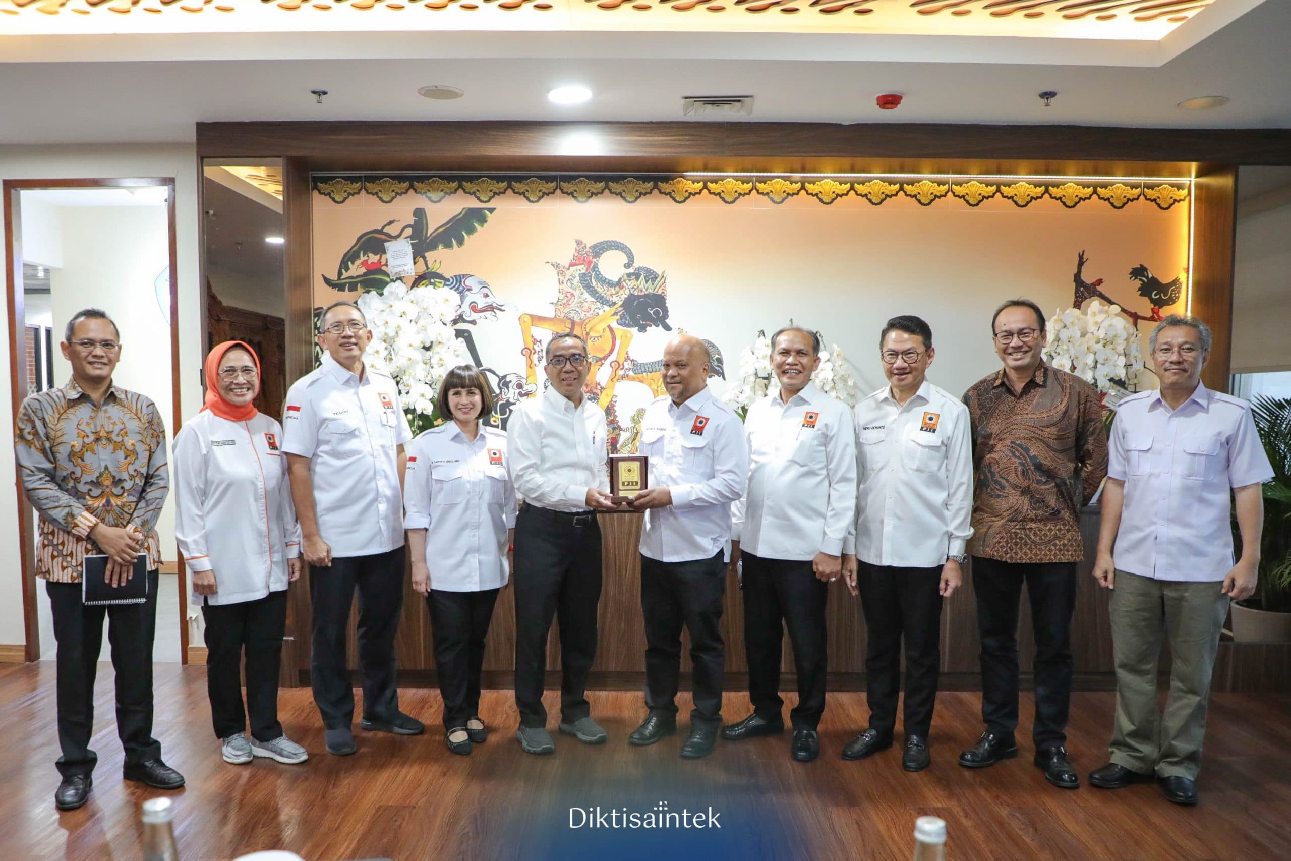 Mendiktisaintek Brian Yuliarto Dorong Pembentukan Dewan Insinyur