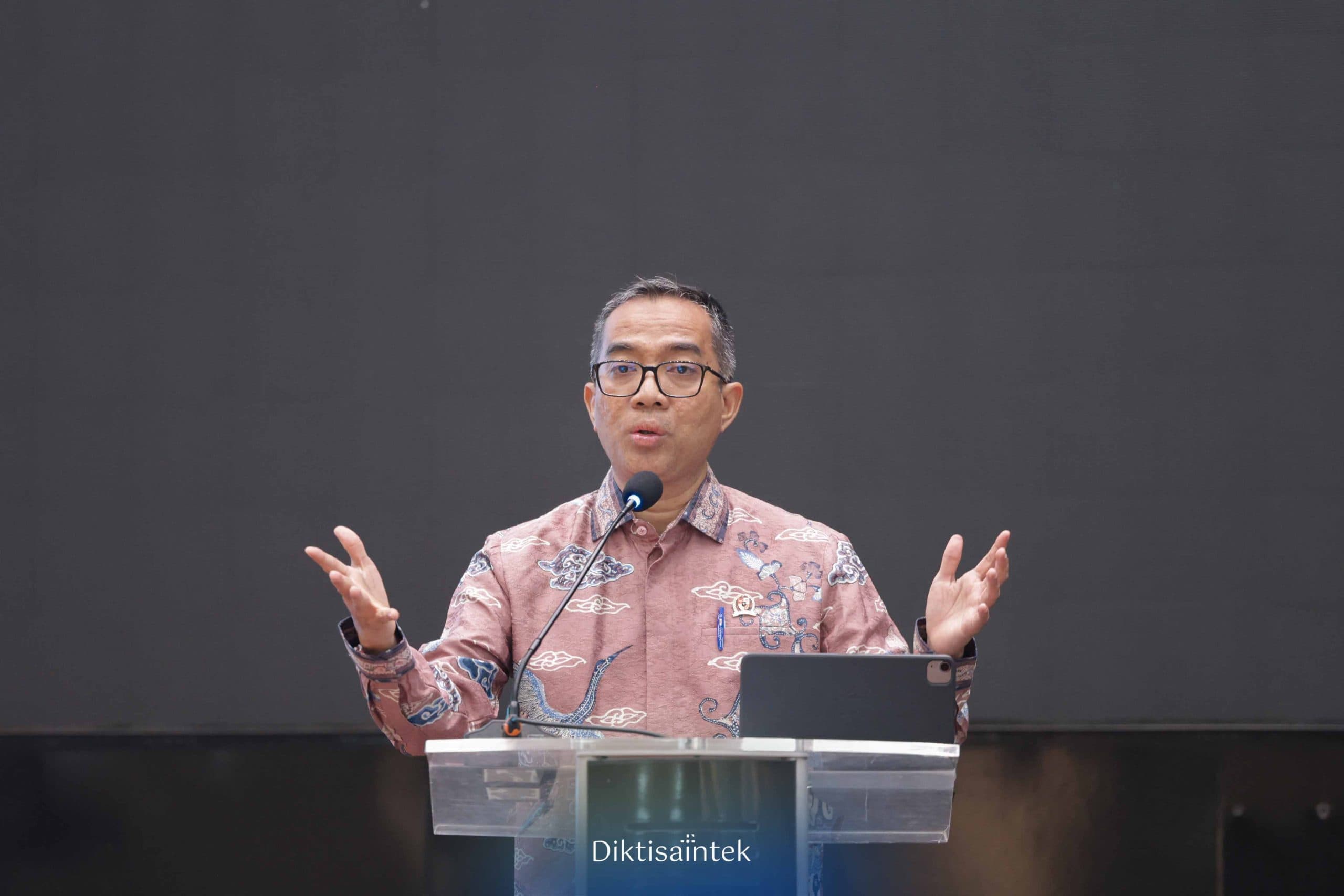 Respon Kebijakan Pemerintah AS: Kemdiktisaintek Berkomitmen Jaga Hak Pendidikan Mahasiswa Asal Indonesia