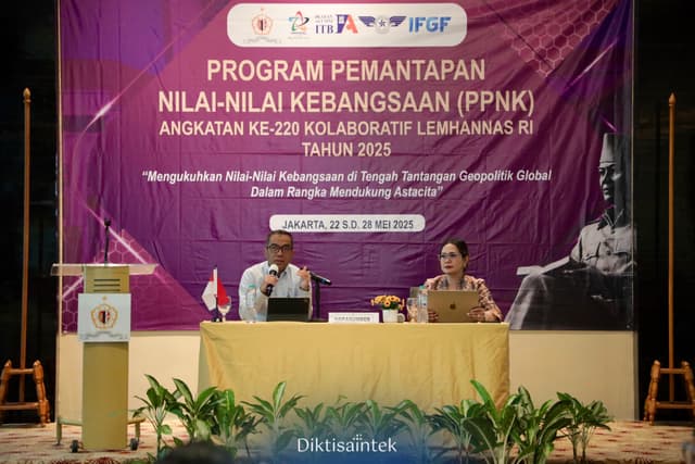 Mendiktisaintek menghadiri Smandel Business Network