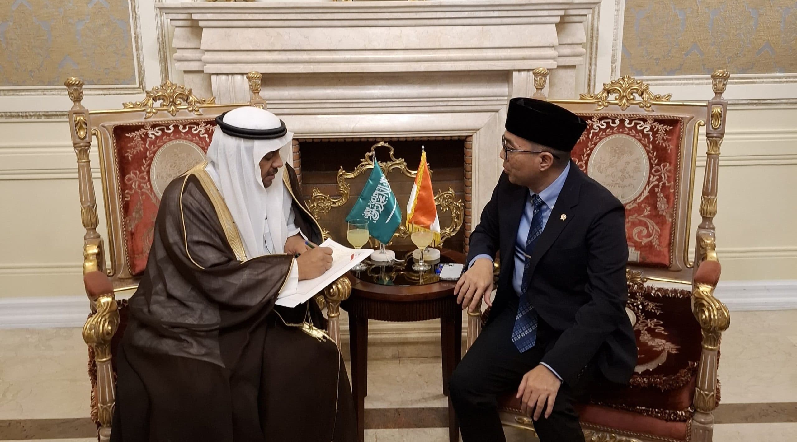 Dorong Kolaborasi Riset, Mendiktisaintek RI Bertemu Wakil Tetap Arab Saudi di Tengah OIC-15