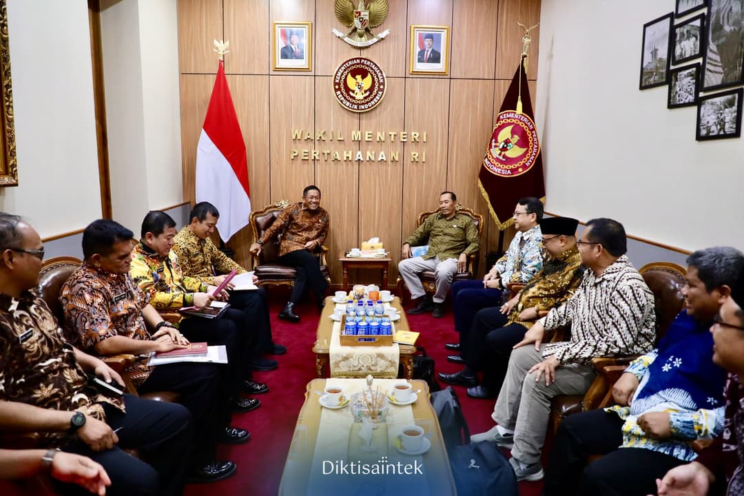 Audiensi Wamendiktisaintek Fauzan dengan Wamenhan