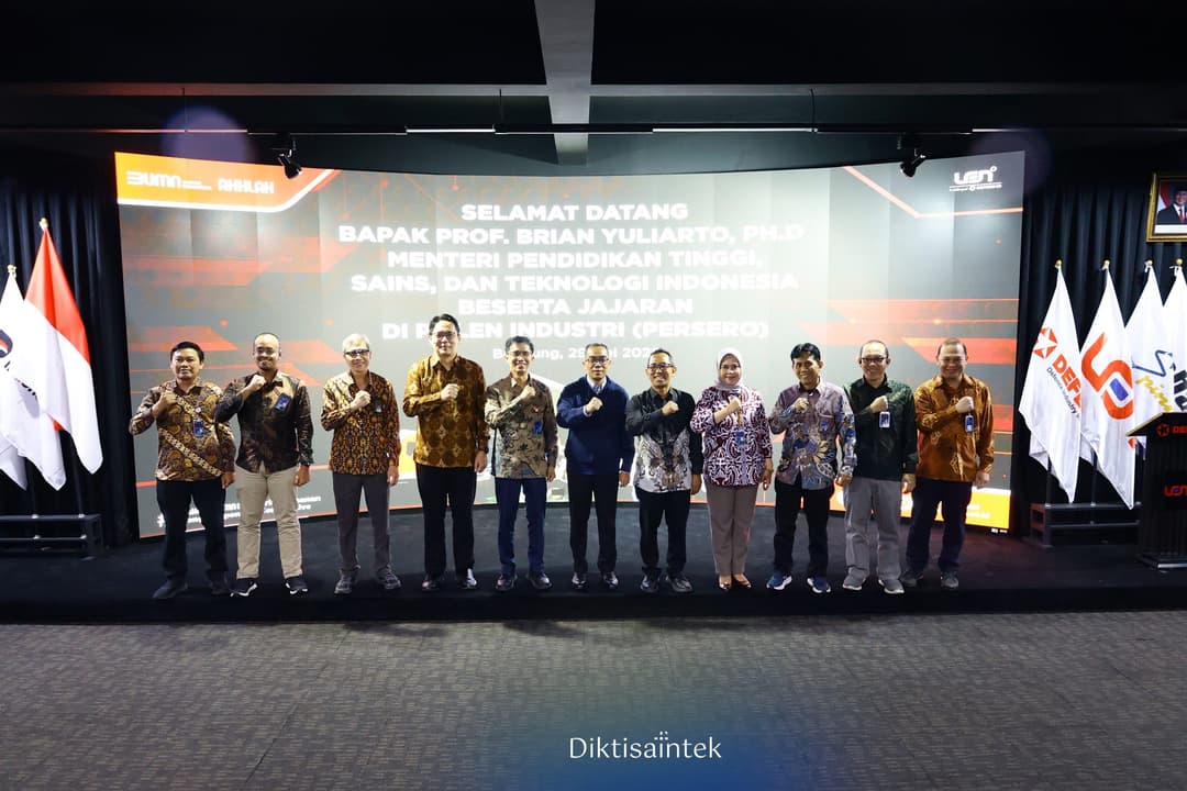 Kemdiktisaintek menjalin kerja sama strategis dengan PT Len Industri (Persero) dalam membangun ekosistem riset dan pengembangan untuk memperkuat industri semikonduktor, elektronika, dan rantai pasok terkait