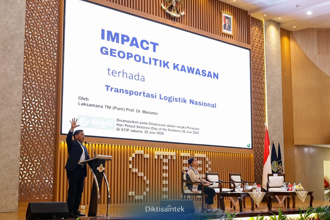 Bapak Marsetio hadir sebagai narasumber acara Day Of The Seafarer di Sekolah Tinggi Ilmu Pelayaran STIP, Jakarta