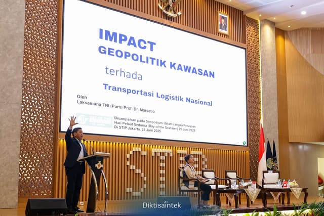 Bapak Marsetio hadir sebagai narasumber acara Day Of The Seafarer di Sekolah Tinggi Ilmu Pelayaran STIP, Jakarta