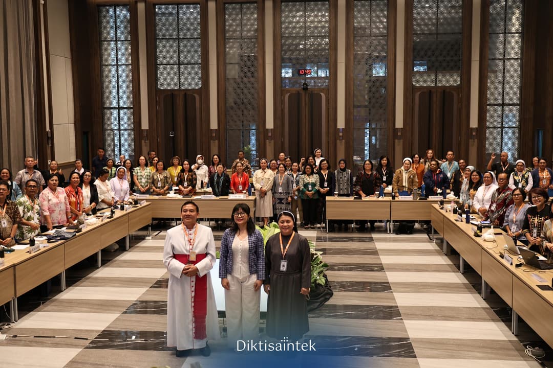 Wamen Stella menjadi pembicara dalam Konferensi Wali Gereja Indonesia.