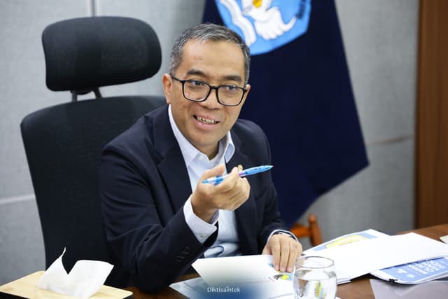 Mendiktisaintek Menghadiri Pertemuan dengan Panitia Pekan Olahraga Nasional (POMNAS)