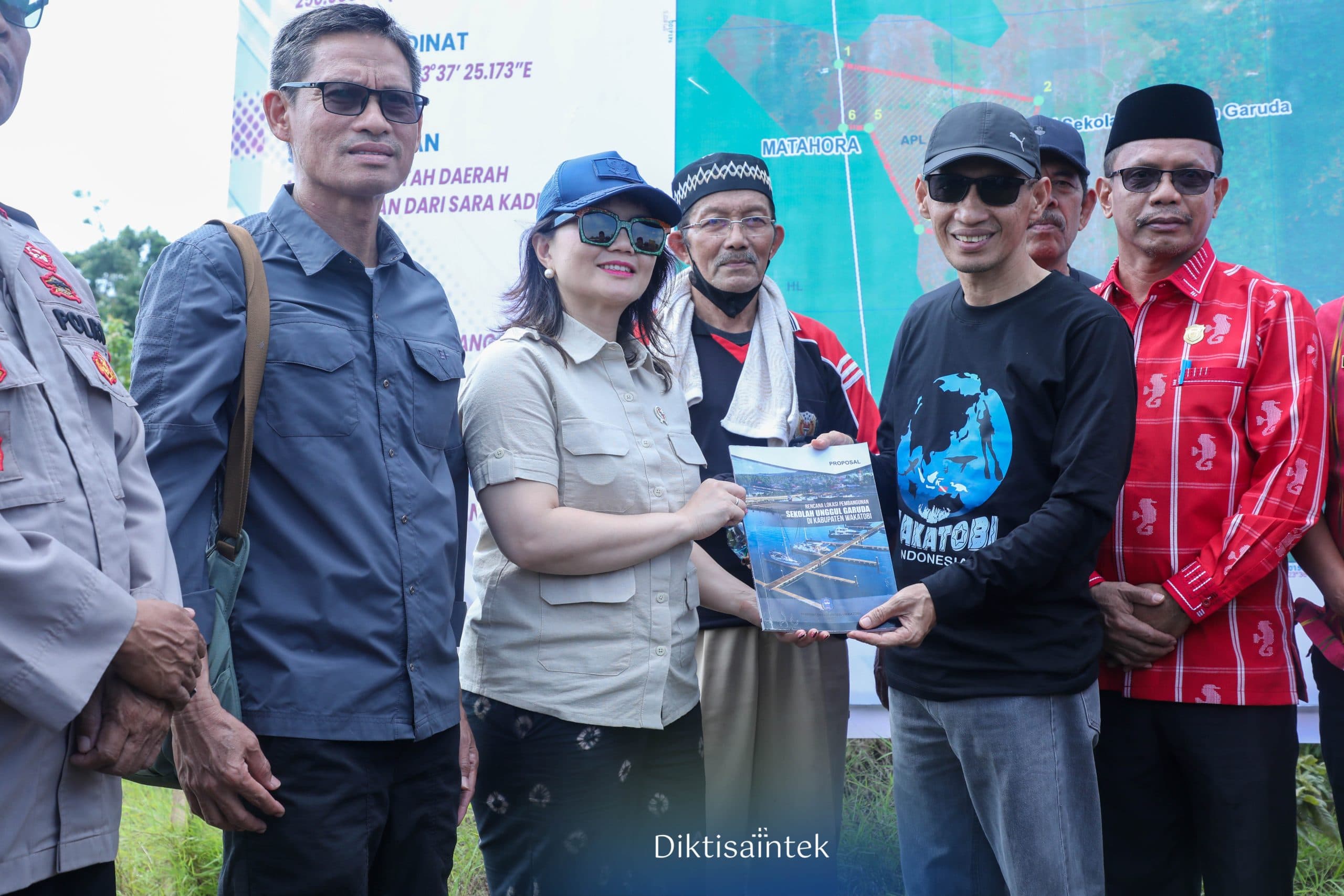 Wamendiktisaintek Tinjau Lokasi Pembangunan Sekolah Garuda Baru di Sulawesi Tenggara: Komitmen Nyata Pemerintah Bangun SDM Unggul dari Pelosok Negeri