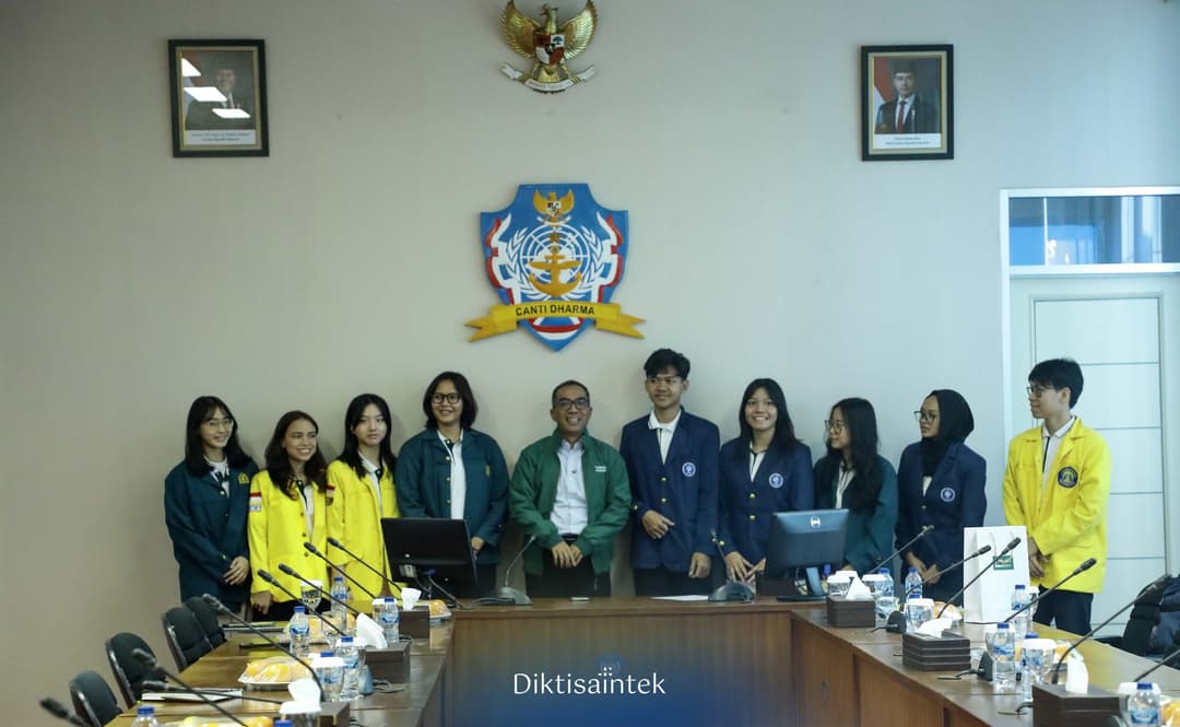 Mendiktisaintek Ajak Mahasiswa Berkarakter Sukses dan Budaya Membaca