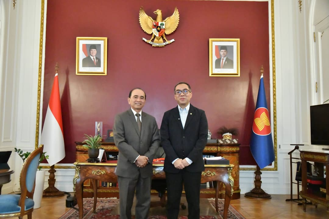 Mendiktisaintek Menghadiri Diskusi dengan Mahasiswa, Dosen, Peneliti dan Diaspora Indonesia di KBRI Paris