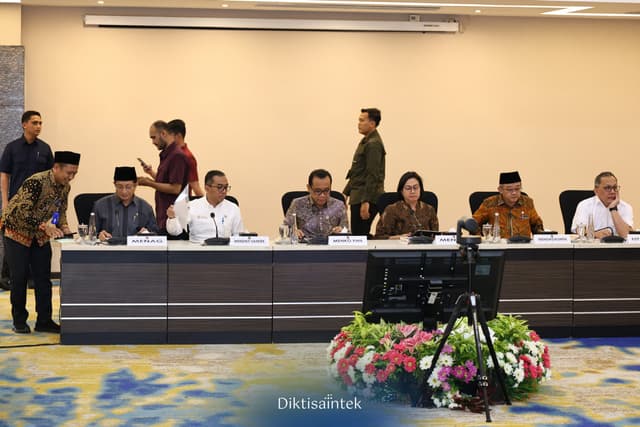 Mendiktisaintek Menghadiri Rapat Dewan Penyantun LPDP