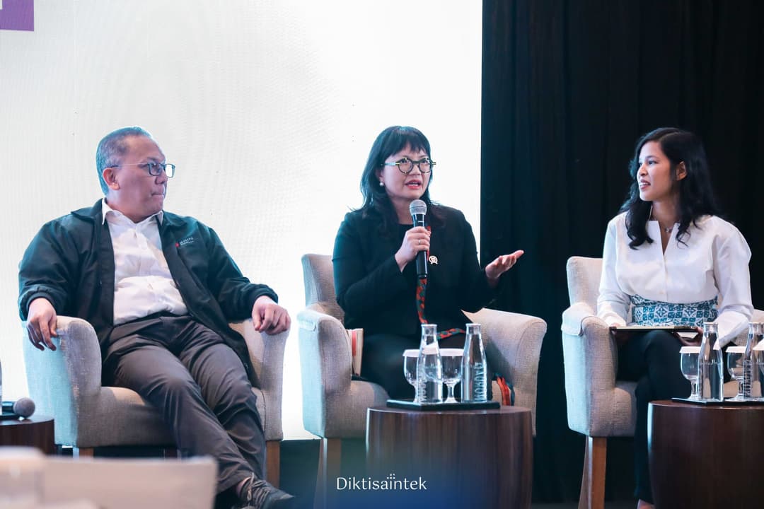 Wamendiktisaintek Stella Christie Menghadiri Sosialisasi Asosiasi Antariksa Indonesia