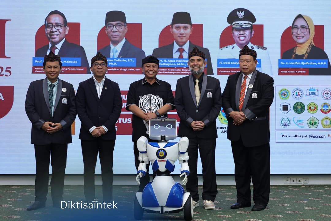 Mendiktisaintek Hadiri Munas APTISI: Peran Strategis Perguruan Tinggi dalam Mewujudkan Indonesia Emas 2045