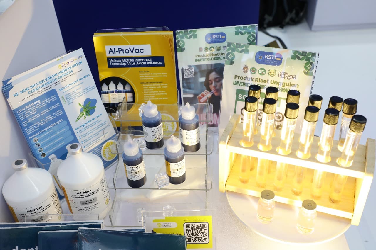 Lebih Aman dan Alami, Vaksin Unggas Ini Pakai Tanaman Meniran