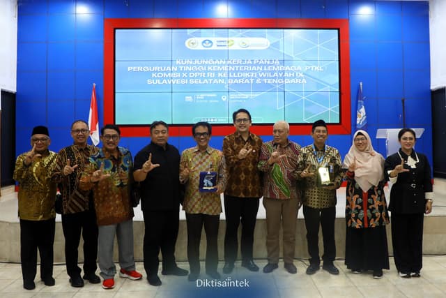 Dirjen Riset dan Pengembangan Fauzan Adziman Bahas Rancangan UU Sisdiknas Bersama Panja PTKL Komisi X DPR RI di LLDikti Wilayah IX Makassar Sulawesi Selatan