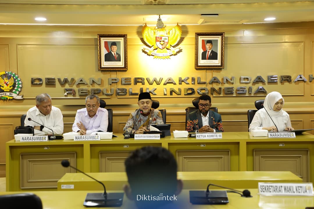 Sesjen Kemdiktisaintek dalam Executive Brief: Optimalisasi Pemerataan Pendidikan Melalui KIP Kuliah &amp; PIP Menuju Indonesia Emas 2045