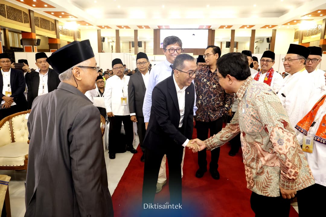 Mendiktisaintek menghadiri Rapat Kerja Nasional Jambore Asosiasi Masjid Kampus Indonesia (AMKI) Muda Tahun 2025 yang digelar di Universitas Brawijaya (UB)