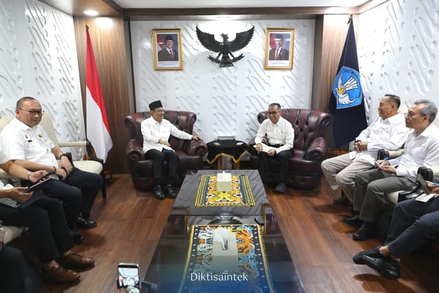 Kemdiktisaintek dan Kemensos Jalin Sinergi untuk Perluas Akses Pendidikan melalui Sekolah Rakyat