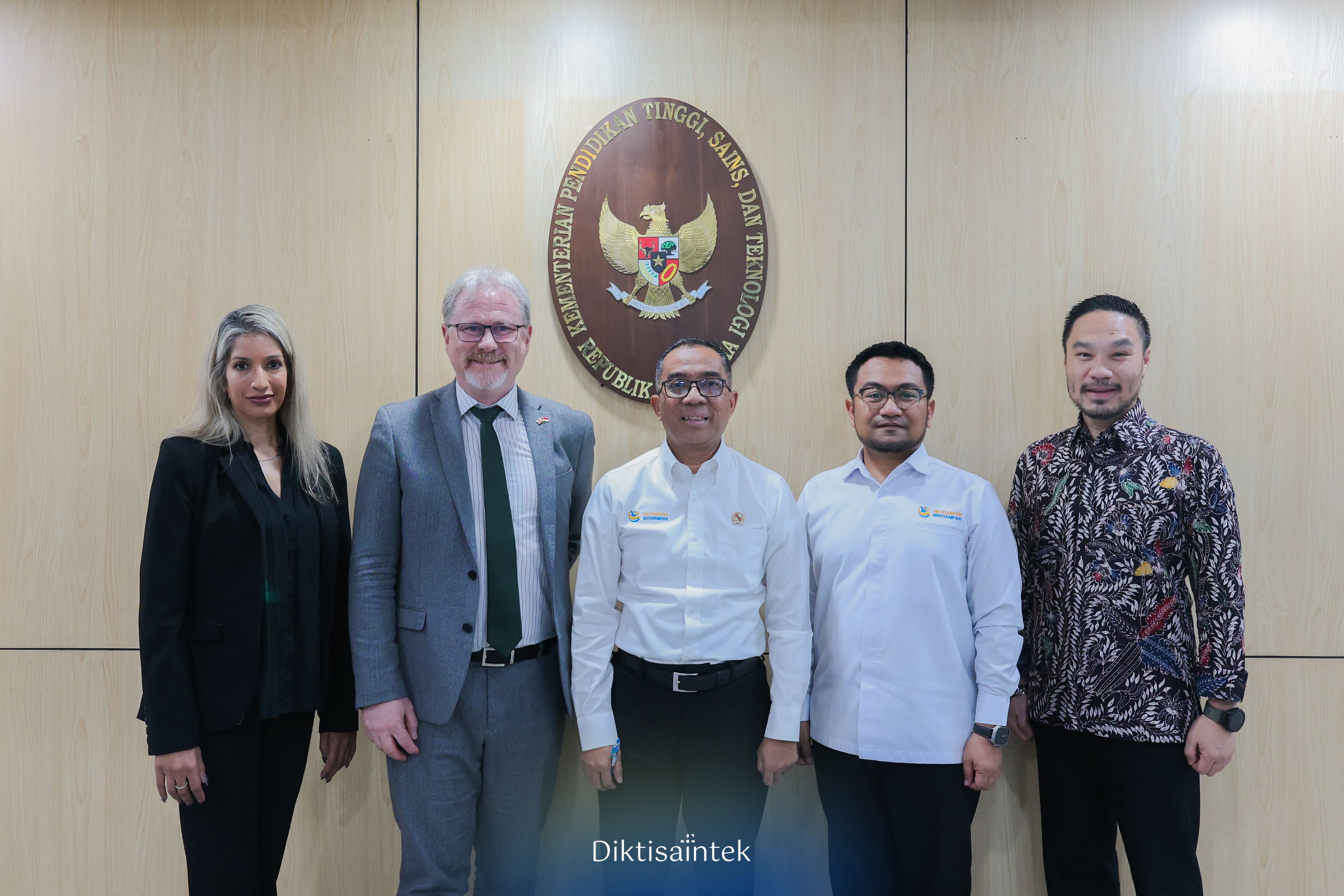 Kolaborasi Global untuk SDM Unggul, Kemdiktisaintek Memperkuat Kerja Sama dengan King’s College London 