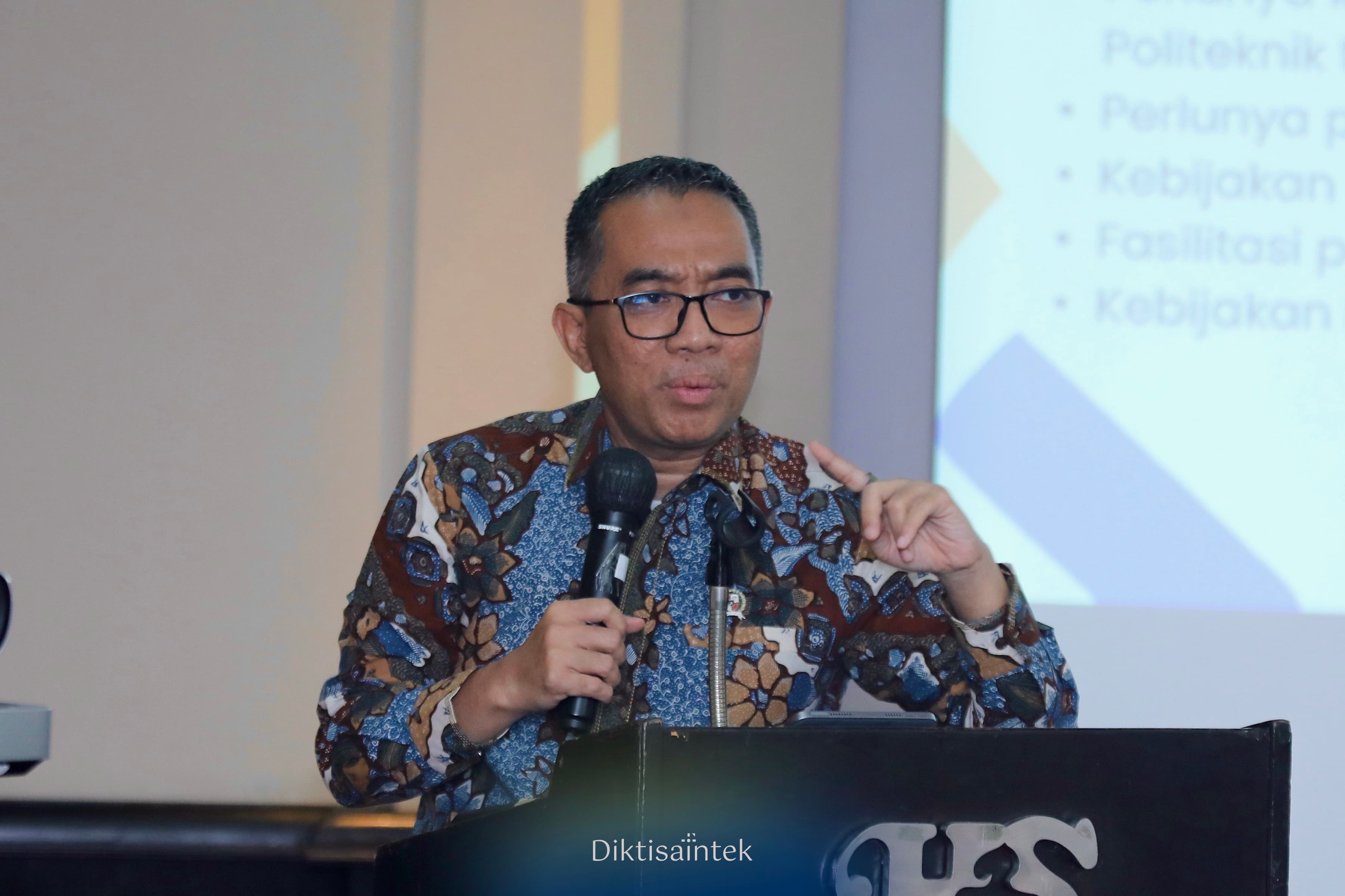 Kemdiktisaintek Dorong Peran Strategis Profesor Politeknik agar Berdampak bagi Masyarakat