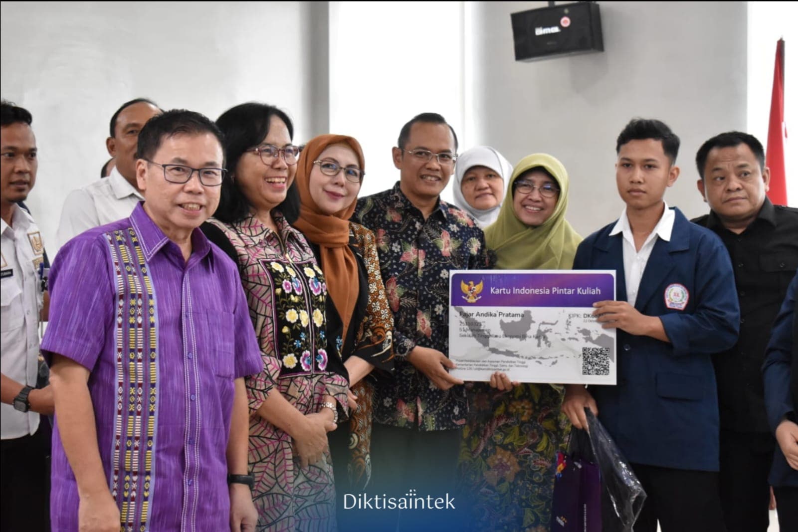 Kemdiktisaintek dan Komisi X DPR Bahas Peningkatan Layanan Pendidikan Tinggi 