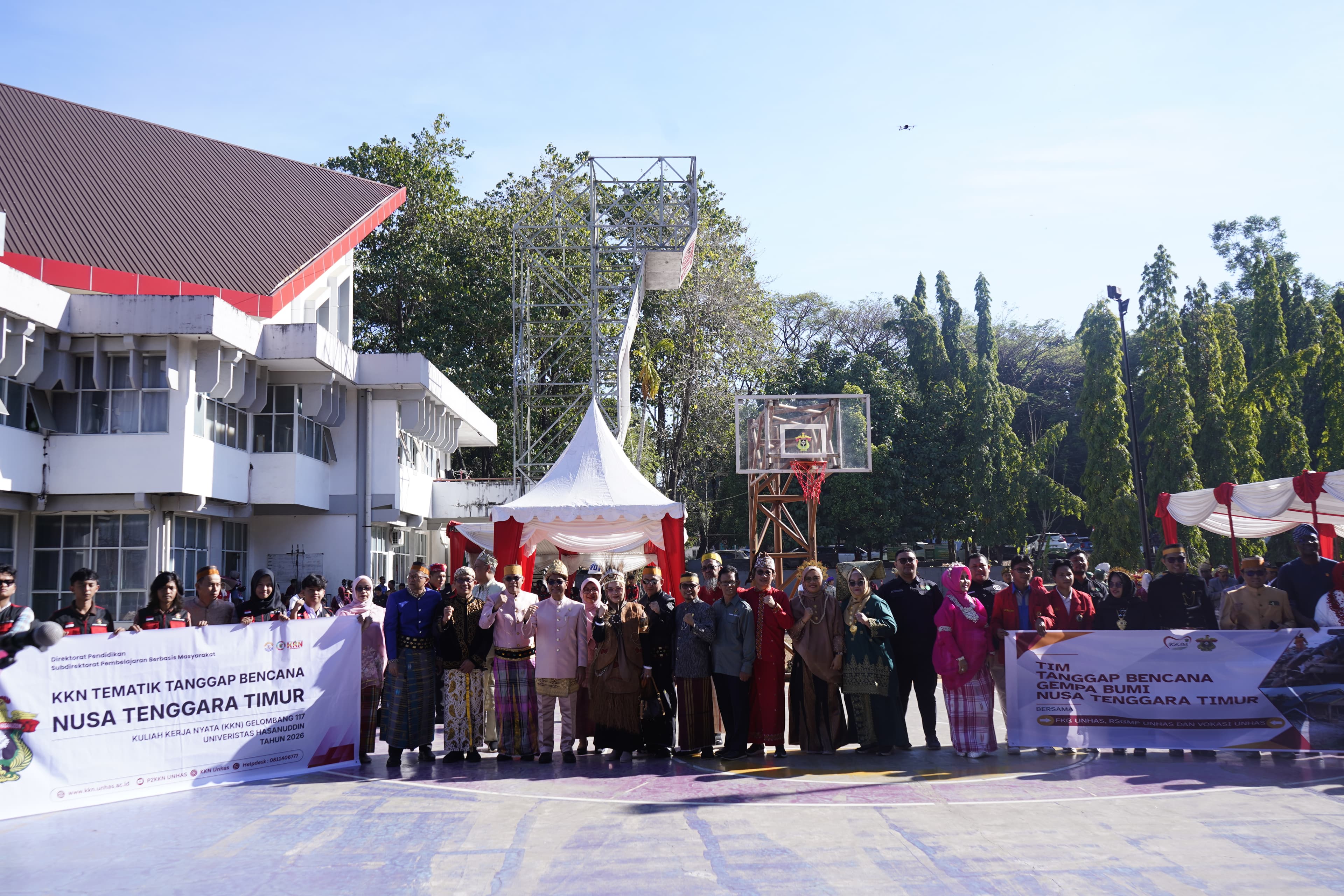 Unhas Kirim Mahasiswa dan Tim Medis Bantu Pemulihan Pascagempa di NTT