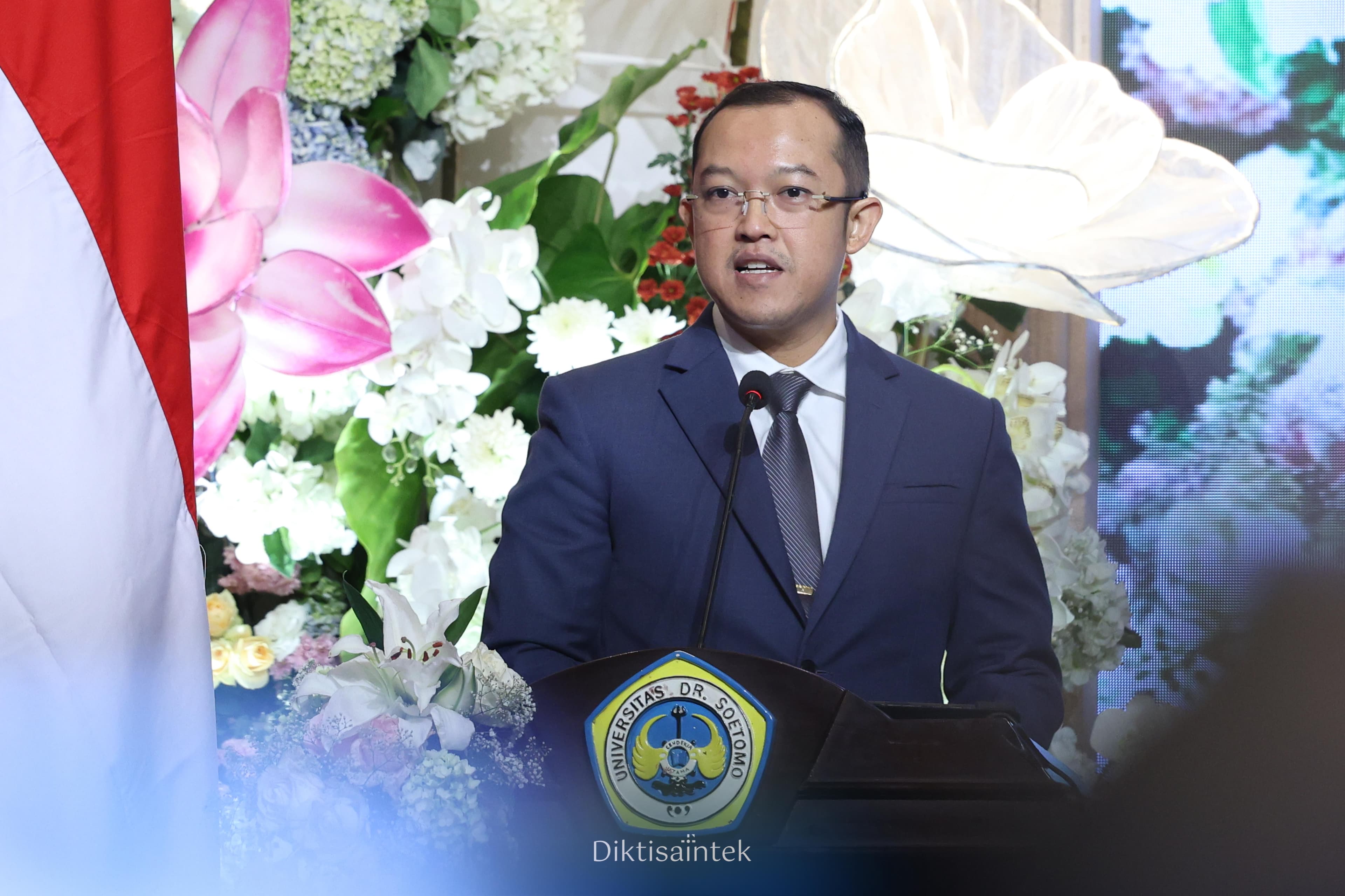 Sekjen Kemdiktisaintek Dorong Lulusan Kampus Siap Hadapi Perubahan