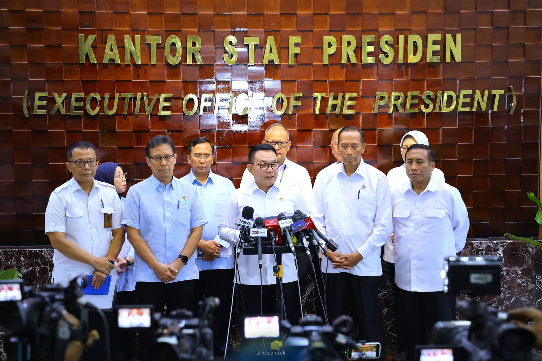 Pemerintah Perkuat Kebijakan Akselerasi untuk Atasi Krisis Dokter Spesialis di Indonesia