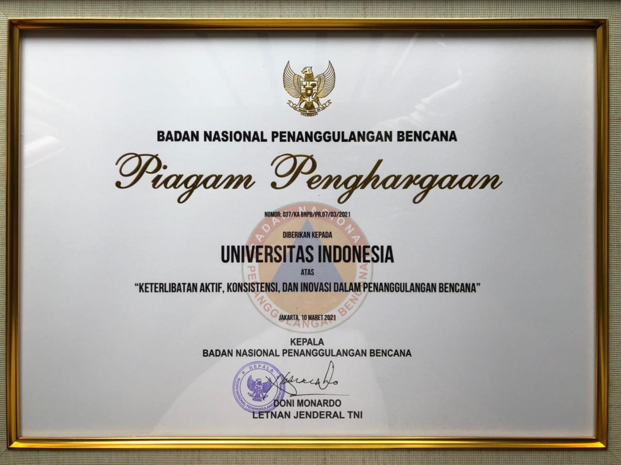 Universitas Indonesia dan ILUNI UI Terima Penghargaan Bidang Penanggulangan Bencana  dari BNPB