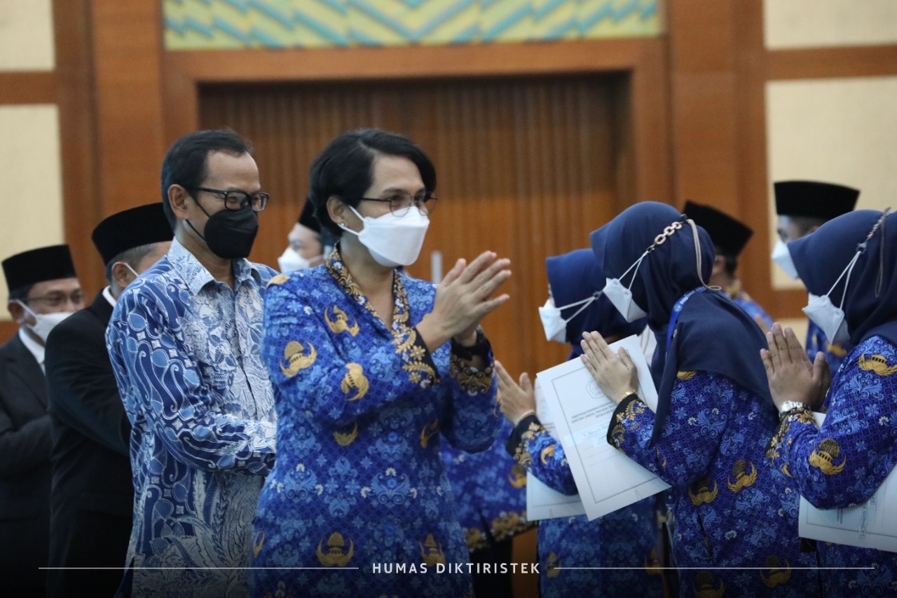 Ditjen Diktiristek Gelar Upacara Pengambilan Sumpah PNS